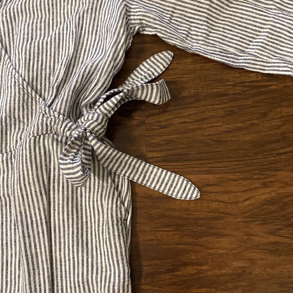 OLD NAVY Striped Waist Defined Faux Wrap Jumpsuit - Picture 6 of 13